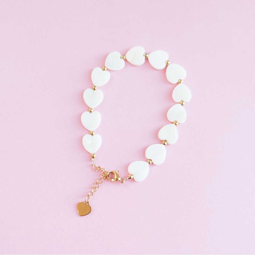 Nacre heart bracelet